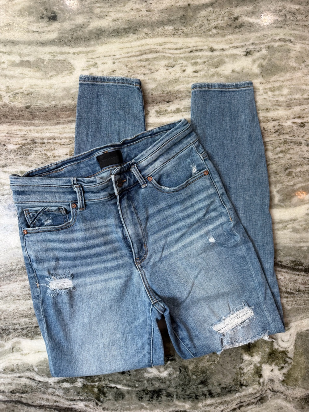 Buckle Black Light Blue Distressed Skinny Jeans Size 29